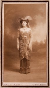 La Comtesse de Rohan-Chabot en costume égyptien (phbd05 0029)