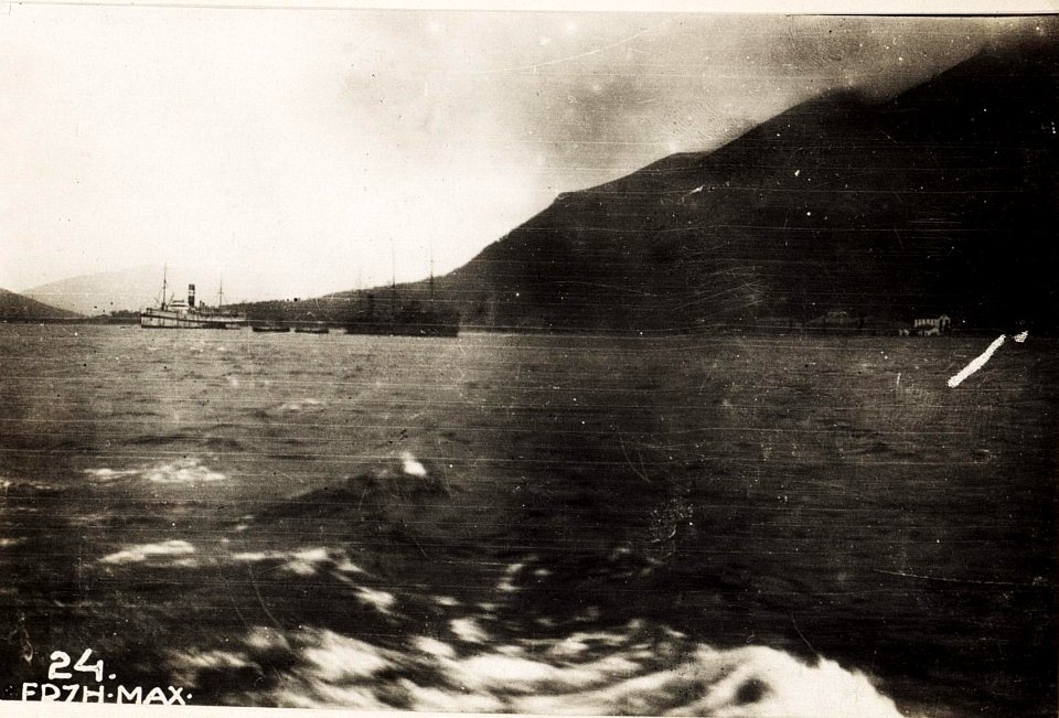 Kriegsschiffe in der Bocce di Cattaro. (BildID 15570444)