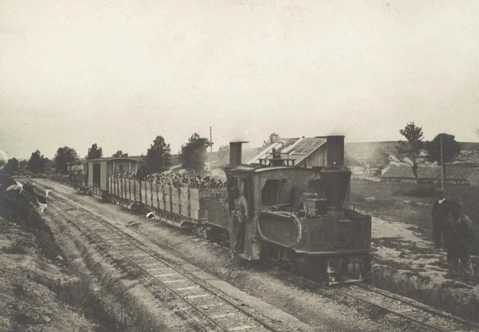 La Decauville à Saint-Jean-sur-Tourbe transporte des douilles vides du front de Massiges