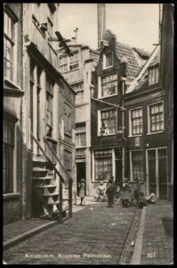 Kromme Palmstraat tussen Palmgracht en Lijnbaansgracht. Uitgave Rembrandt, Utrecht, Afb PBKD00110000002