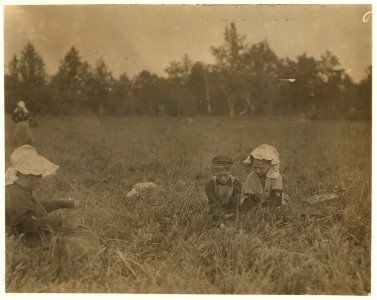 La Grossa family, 2 children and mother. Forsythe's Bog, Turkeytown, near Pemberton, N.J. Sept. 29, 1910. Witness E.F. Brown,. LOC nclc.00087