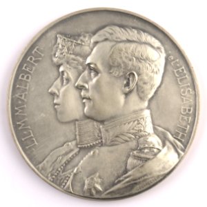 La Belgique Reconnaissante Internement des Prisonniers Belges en Suisse 1916-1919, medal by Pierre Theunis, Belgium, 1919, Coins and Medals Department of the Royal Library of Belgium, 2Lef87-66 (recto)