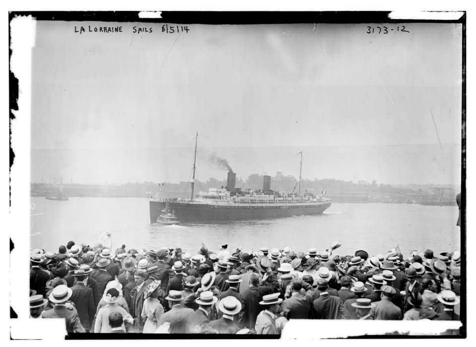 LA LORRAINE sails, 8-5-14 LCCN2014696926
