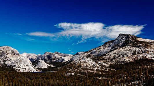 Usa yosemite mountains photo