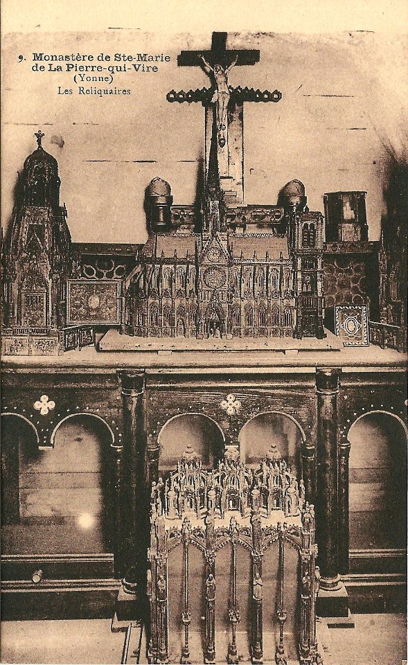 La Pierre-qui-Vire-FR-89-Le Monastère-08