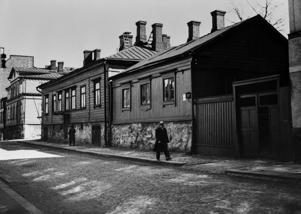 Kristianinkatu 12 (oikealla) ja 10 - N5541 - hkm.HKMS000005-km0000ocfw
