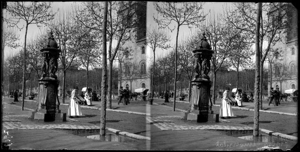 La plaça Universitat amb gent