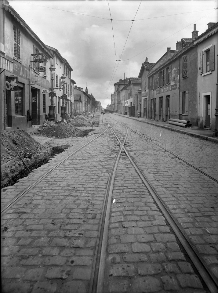 La rue Jean Jaurès à Villeurbanne, Assurance l'Europe