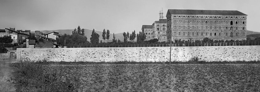 La Seu d'urgell vista des del camí de Puigcerdà Extracted 02