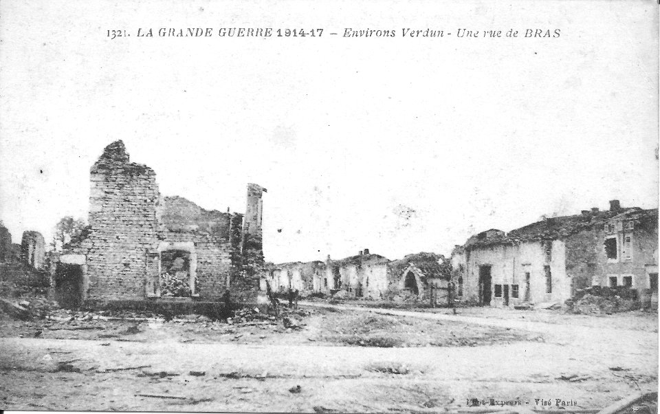 La grande guerre 1914-17-Environs Verdun-Une rue de Bras-1321