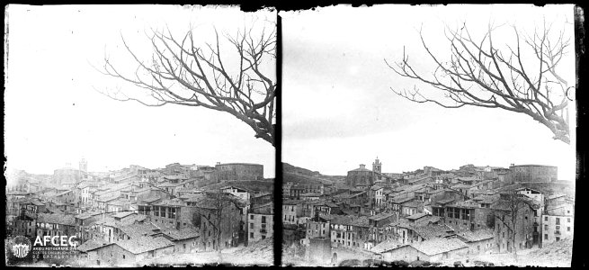 La vila de Cardona des de sota el castell