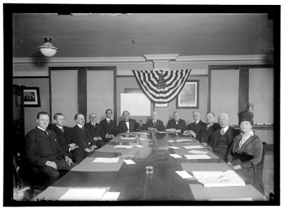 LABOR COMM. OF COUNCIL OF NAT. DEF. JAMES LORD; ELISHA LEE; E. PARKER NEVIN; LEWIS B. SCHRAM; EDWARD EVERETT MACY; FRANK MORRISON; SAMUEL GOMPERS, CHAIRMAN; W.B. WILSON; JAMES O'CONNELL; LCCN2016867144