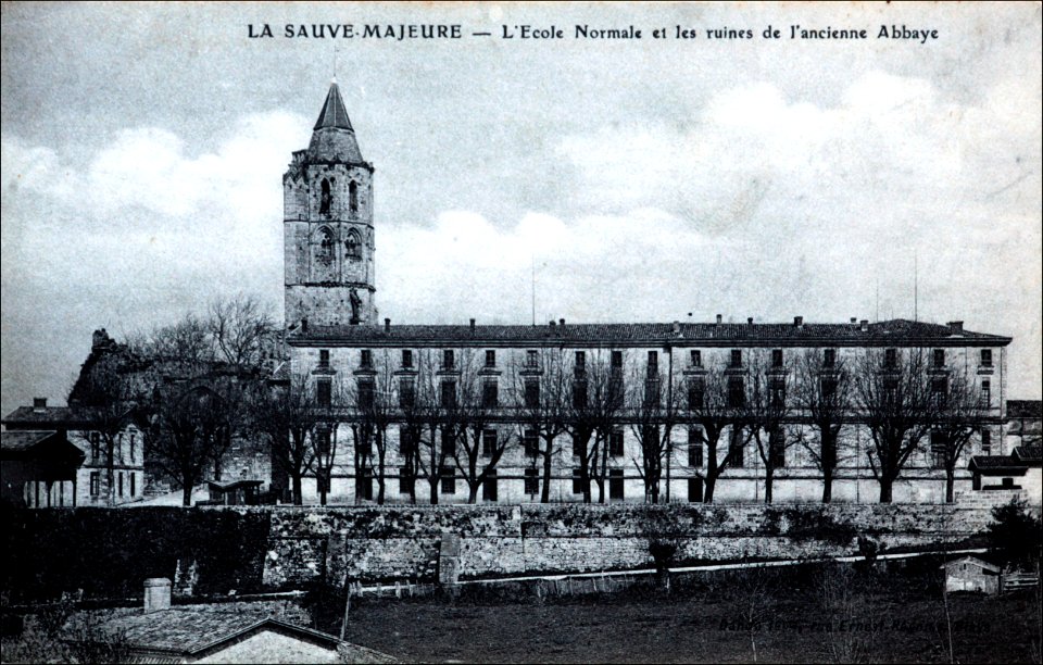 La Sauve - Abbaye vue générale 1a
