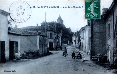 La Sauve-Majeure - grande rue 10