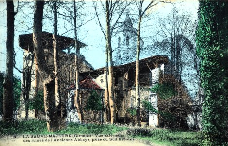 La Sauve - Abbaye - abside et bas-côté sud 1 photo