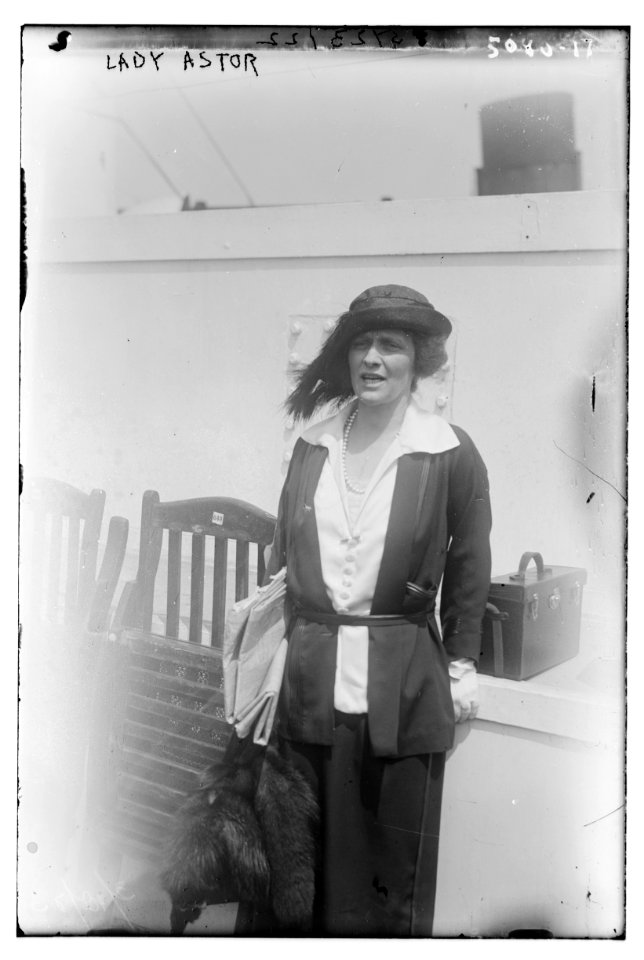 Lady Astor LCCN2014709934