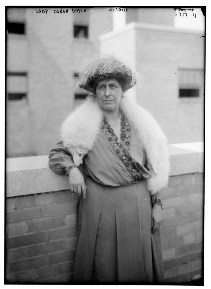 Lady Conan Doyle LCCN2014714304