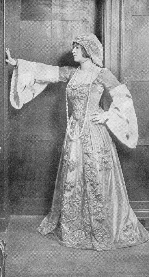 Lady Decies representing a painting by Federigo Zuccaro