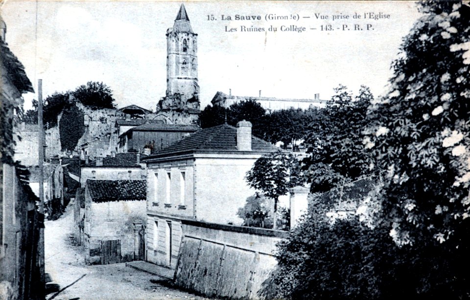 La Sauve-Majeure - rue de l'église 3