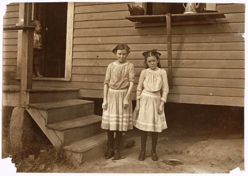 Lacy (12 yrs. old) and Savannah (11 yrs old) Have worked two years. Father said 'The little one is a cracker jack on spinnin', at least so the boss says. She ain't satisfied unless in the LOC cph.3b05700