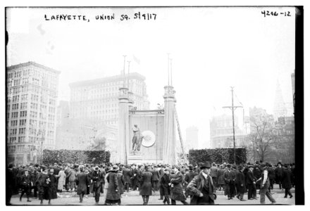 Lafayette, Union Sq., 5-9-17 LCCN2014704545