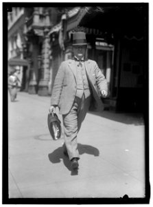 LAFOLLETTE, ROBERT M. REP. FROM WISCONSIN 1885-1891; GOVERNOR, 1901-1906; SENATOR, 1906-1925 LCCN2016865139
