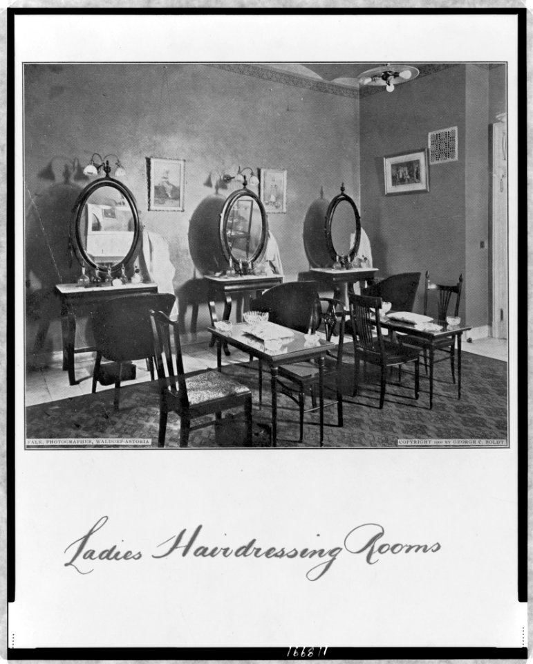 Ladies hairdressing rooms - Falk, photographer, Waldorf-Astoria. LCCN97513646