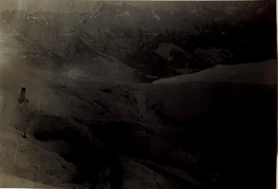 Lager auf Bocchespitze gegen Fassaner Alpen. (BildID 15585236)