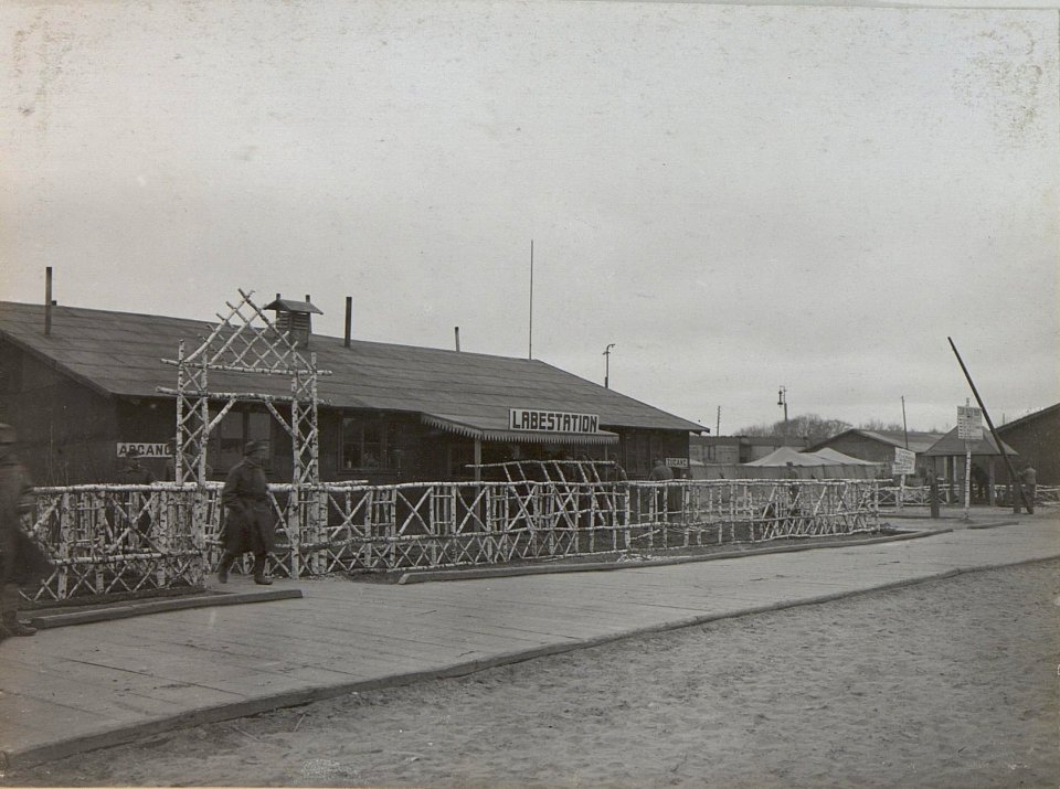 Labestation für die Mannschaft der 25. Infanteriedivision in Rudnia (BildID 15443316)