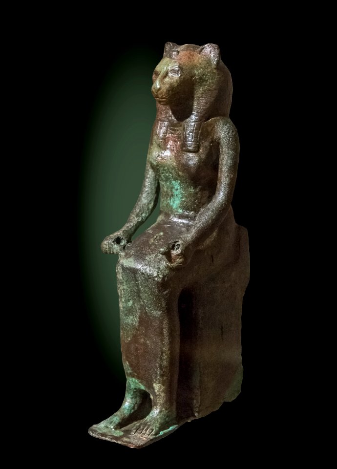 Labit - The goddess Bastet. Bronze statuette. Late Period, 665 - 330 BC