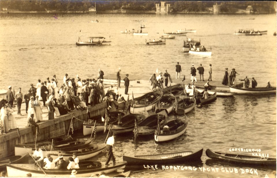 Lake Hopatcong Yacht Club dock LCCN2008681090