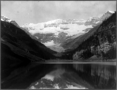 Lake Louise - Mount Victoria LCCN2001700477