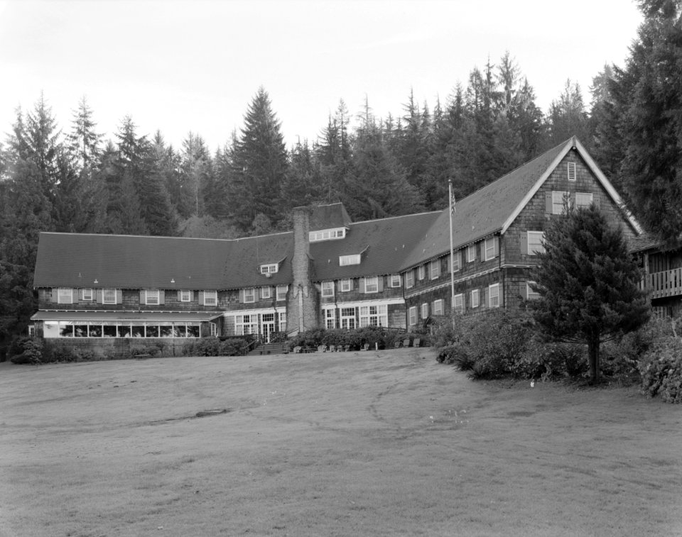 Lake Quinalt Lodge