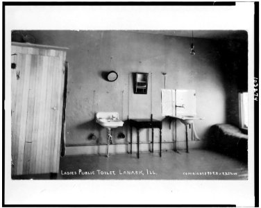 Ladies' public toilet, Lanark, Ill. LCCN91730205