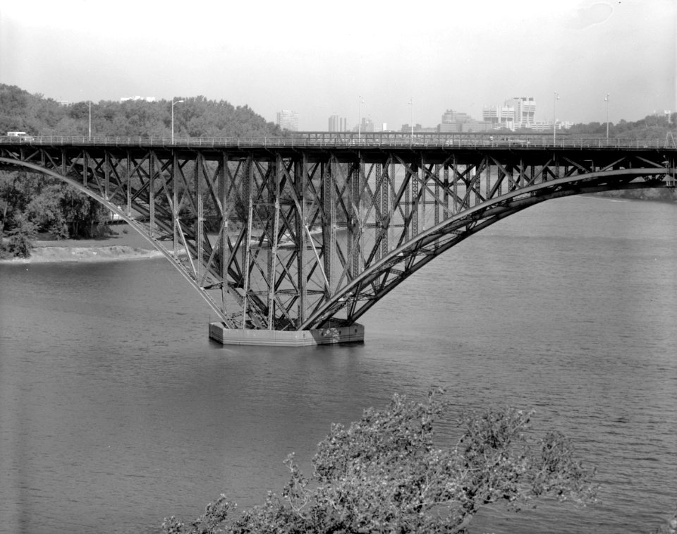 Lakestbridge