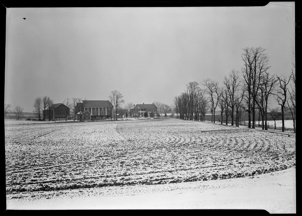 Lancaster, Pennsylvania - Housing. Typical farm and building near East Petersburg - NARA - 518471