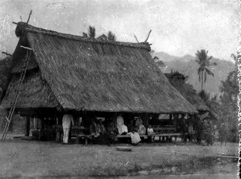 Maradika Malolos hus. (Mkt dålig, prickig plåt.). Peana. Indonesien - SMVK - 022152