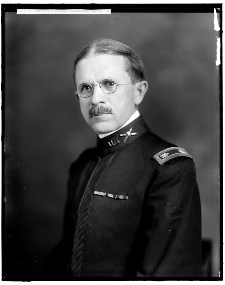 LAMOREUX, T.B. COLONEL LCCN2016859689