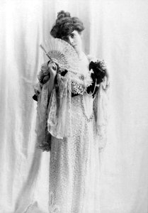 Marcelle Bordo, by Jean Reutlinger, 1