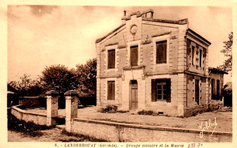 Landerrouat - Mairie et Groupe scolaire 2