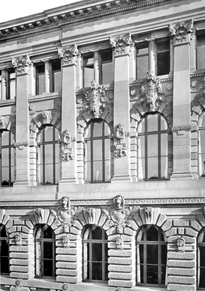 Landesgewerbemuseum Stuttgart, Detail nach der Schloßstraße, 1898