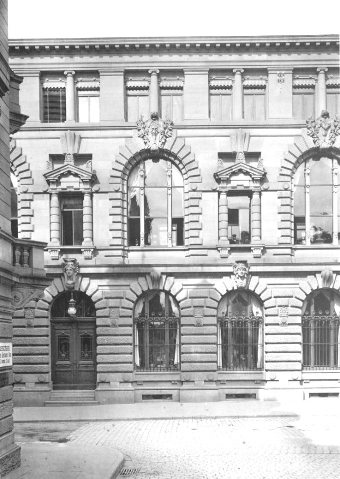 Landesgewerbemuseum Stuttgart, Ansicht nach der Lindenstraße, 1898