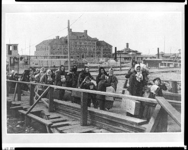 Landing at Ellis Island LCCN97501086