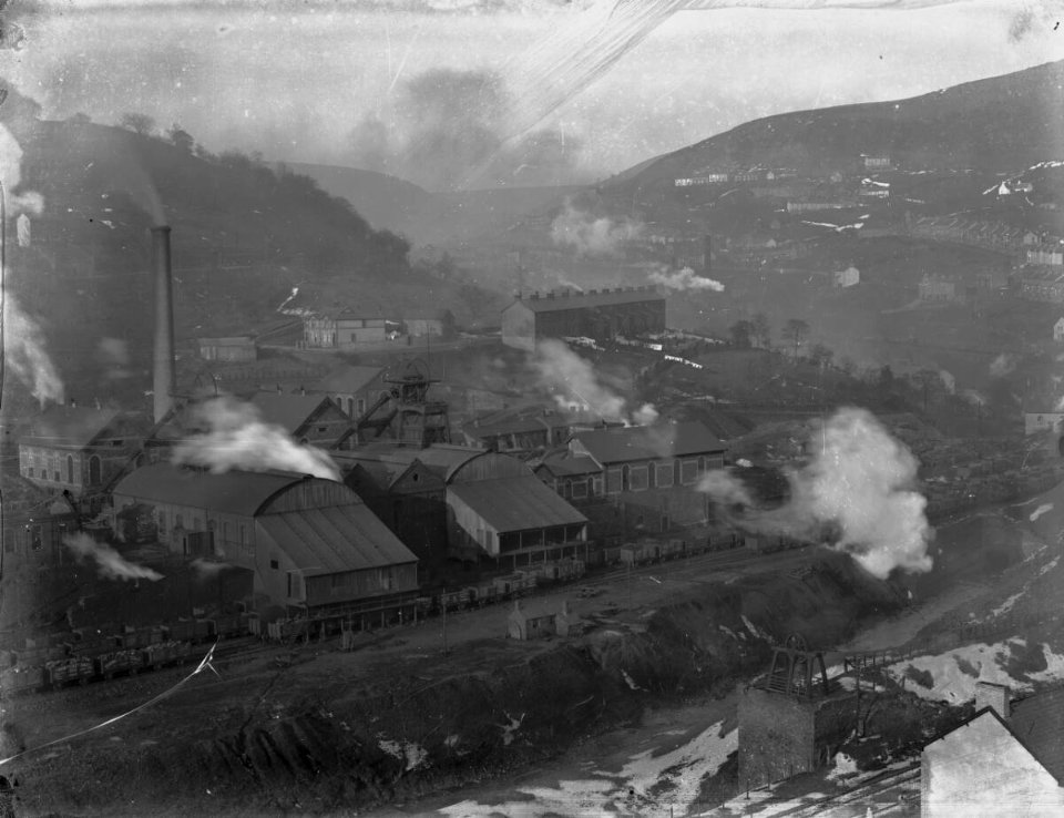 Lancasters Colliery, Six Bells, Abertillery (4641277)
