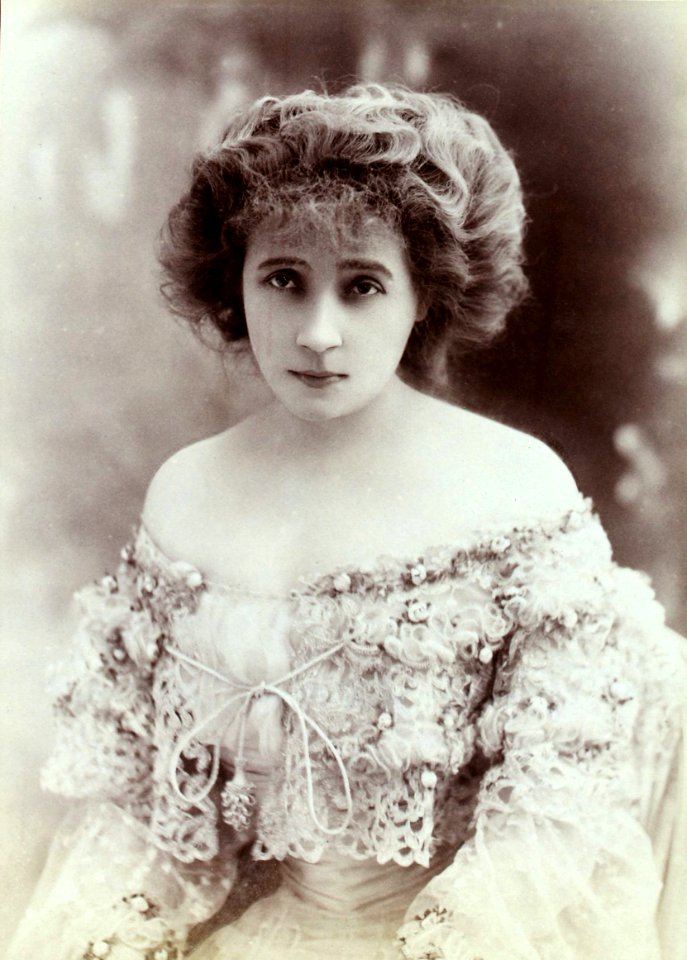 Marcelle Lender, par Jean Reutlinger, btv1b85969082-p013, 5 (cropped)