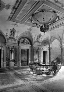 Landesgewerbemuseum Stuttgart, Eingang zur Bibliothek