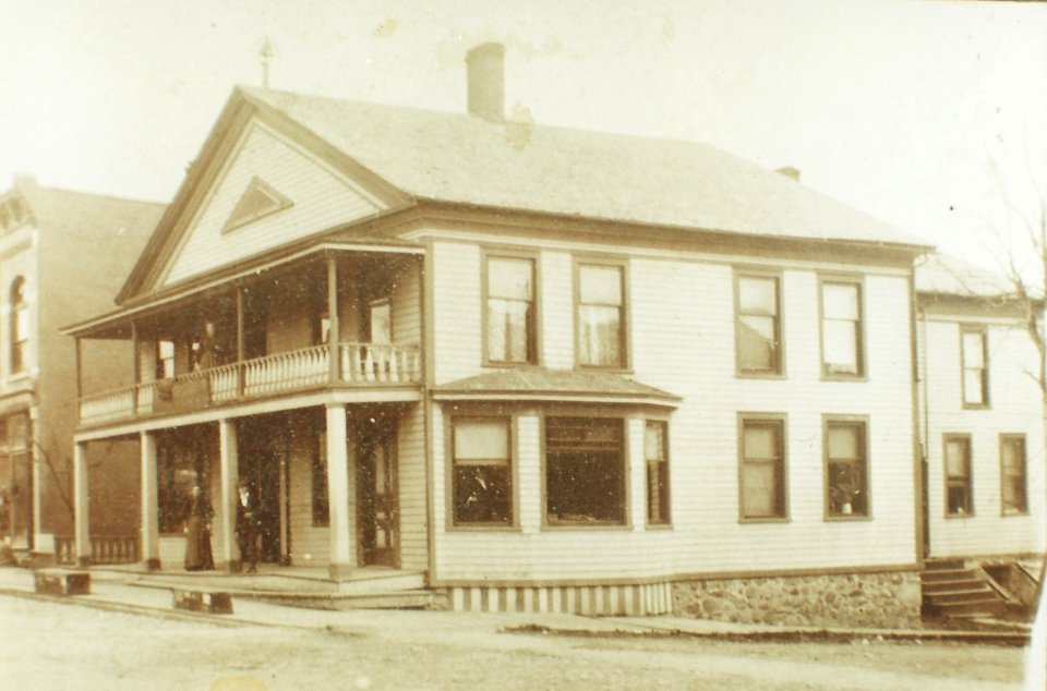Landgon Hotel Flushing MI 1