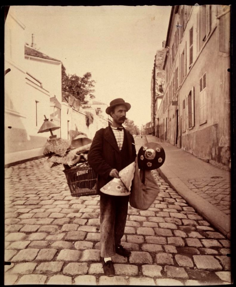 Marchard d'abat-jour, rue Lepic