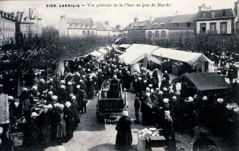 Lannilis Marché 1920 photo