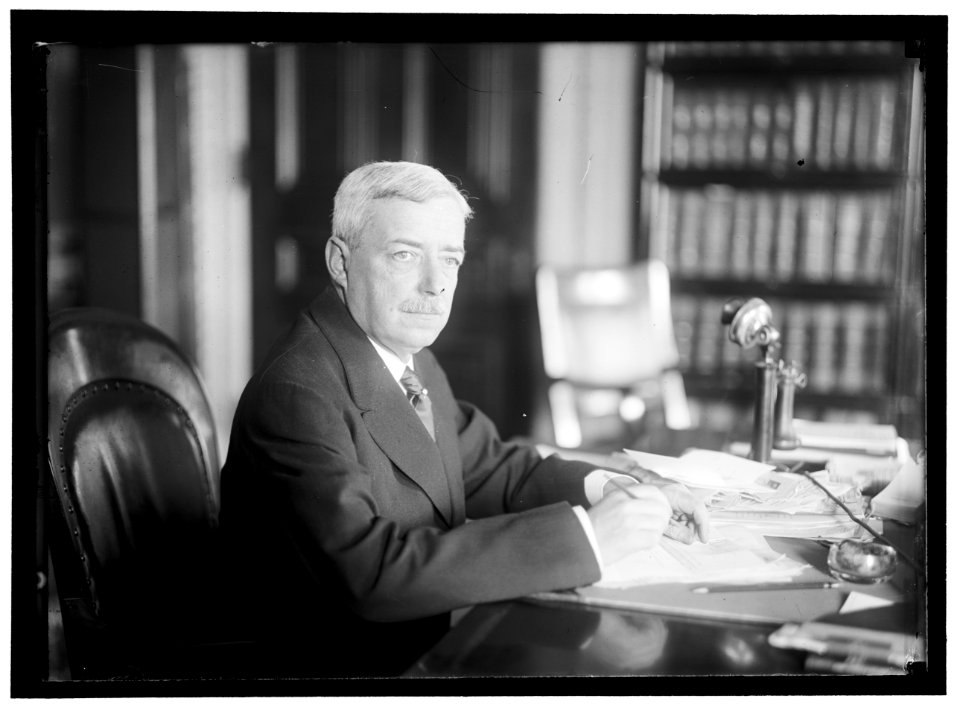 LANSING, ROBERT. SECRETARY OF STATE, 1915-1920. AT DESK LCCN2016867162